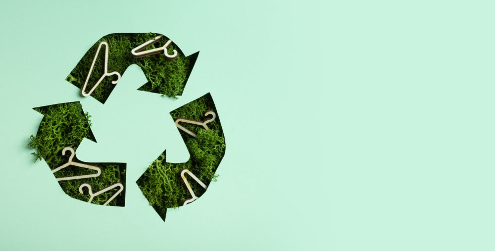 Recycle symbol moss undercut with hangers