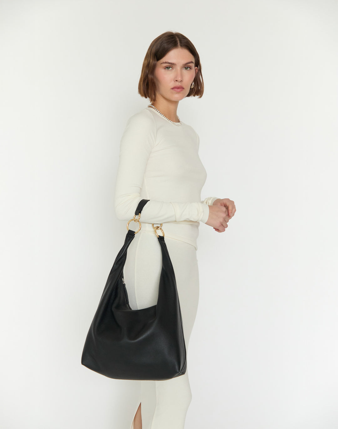 HYER GOODS tumbled leather oversized hobo ring bag brown#color_black-gold