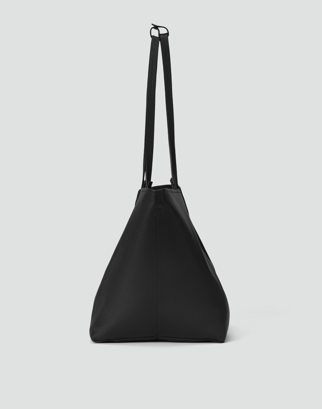 HYER GOODS Mercato soft tumbled leather tote back #color_black-gold