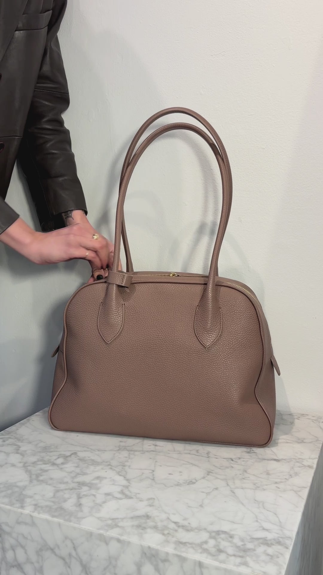 hyer goods autostrada leather zip top tote  bag#color_taupe